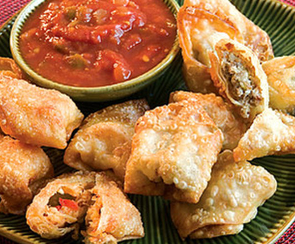 Spicy chicken blended with jalapenos and colby cheese, wrapped in a won ton wrapper and fried. Served with creamy salsa dip.