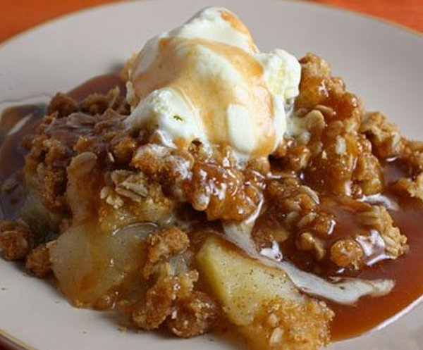 Freshly sliced apples mixed with brown sugar and topped with a delicious crumble. Add ice cream for $1 more per person.